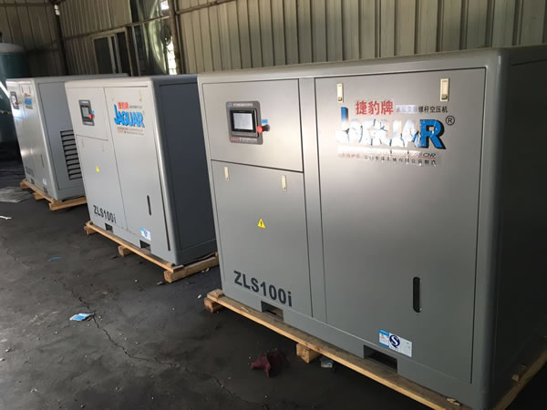 嘉興螺桿式空壓機安裝現場